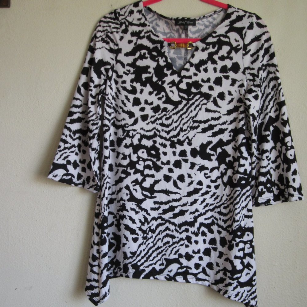 Slinky Brand Flared Sleeved Top Size Small